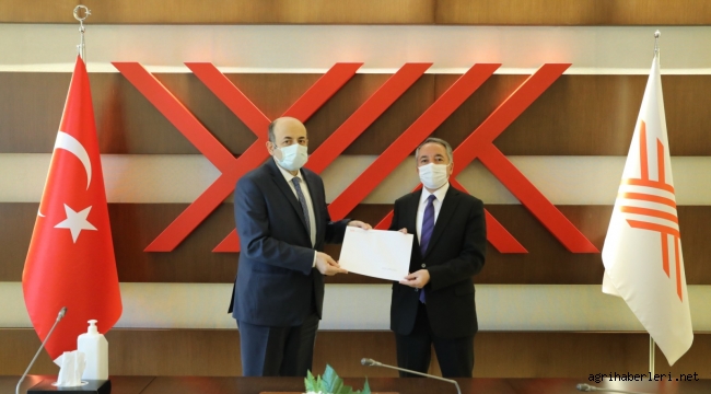 AİCÜ Rektörü Karabulut, Mazbatasını Aldı