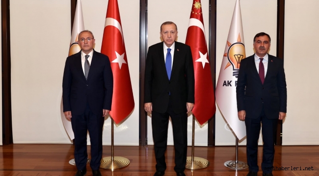 CUMHURBAŞKANI SN. RECEP TAYYİP ERDOĞAN'IN TENSİPLERİYLE, AK PARTİ AĞRI İL BAŞKANLIĞI GÖREVİ AV. HALİL ÖZYOLCU'YA KÜLLİYEDE TEBLİĞ EDİLDİ.