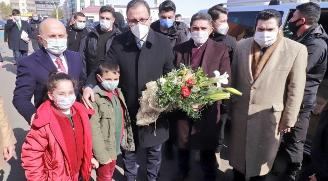 Gençlik ve Spor Bakanı Dr. Mehmet Kasapoğlu, Ağrı'da