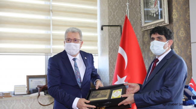 Ege Üniversitesi Rektörü Budak ve Beraberindeki Heyet Iğdır Üniversitesine Konuk Oldular