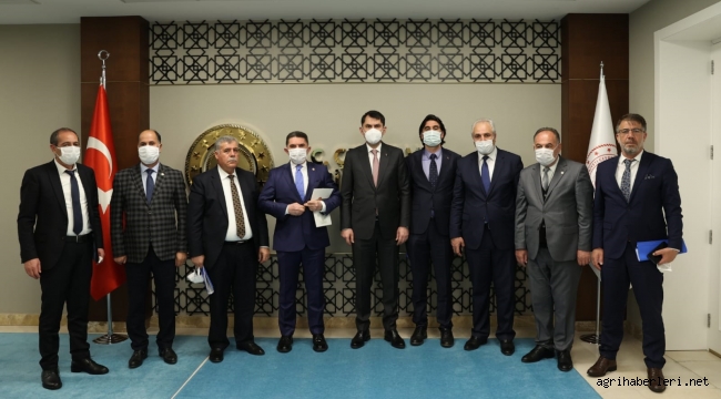 MİLLETVEKİLİ ÇELEBİ VE AĞRI'NIN 7 BELEDİYE BAŞKANI BAKAN KURUM'DAN HİBE VE DESTEK SÖZÜ ALDILAR