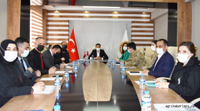 DOĞUBAYAZIT'DA KADINA YÖNELİK ŞİDDET TOPLANTISI