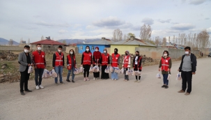 ​​​​​​​TÜRK KIZILAY "RAMAZAN BEREKETİNİ PAYLAŞAN KALPLERE HİLAL OLSUN" SLOGANIYLA İHTİYAÇ SAHİBİ AİLELERİ YALANIZ BIRAKMADI