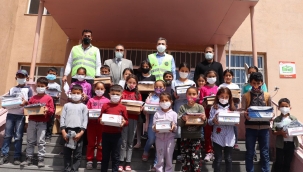 BAŞKAN SAVCI SAYAN 250 ÇOCUĞUN YÜZÜNÜ GÜLDÜRDÜ