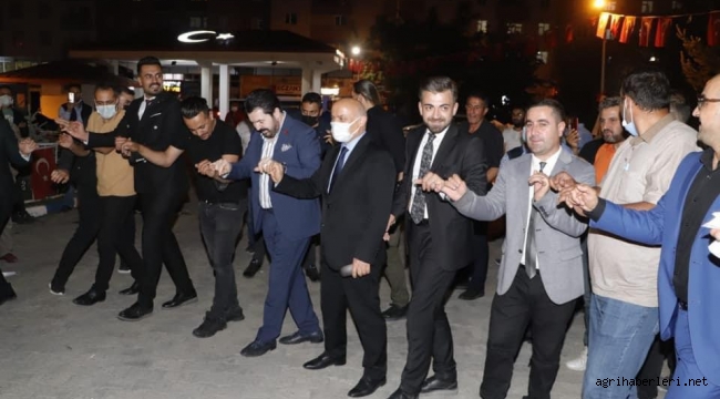  AĞRI BELEDİYE BAŞKANI SAVCI SAYAN ZAM ORANINI AÇIKLADI İŞÇİLER HALAY ÇEKTİ