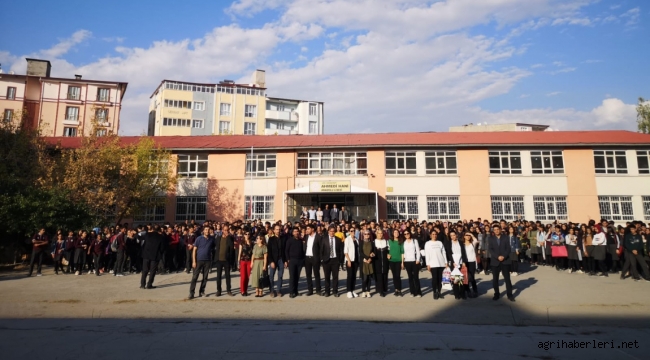 BOKSÖR MÜDÜR DOĞUBAYAZIT AHMEDİ HANİ ANADOLU LİSESİ (DOĞUBAYAZIT LİSESİ)'NİN 73 YILLIK TARİHİNİ NAKAVT ETTİ