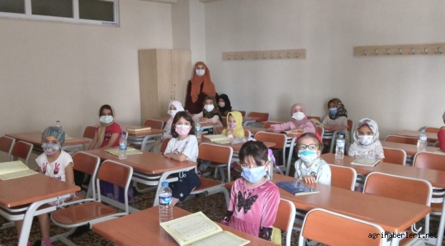  DOĞUBAYAZIT'TA AİLE DESTEK MERKEZLERİNDE 286 KIZ ÖĞRENCİYE KUR'AN KURSLARINDA EĞİTİM