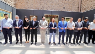 Dosso Dossi Holding Yönetim Kurulu Başkanı Hikmet Eraslan İtalyan Ressamlarını İshak Paşa Sarayında Bir Araya Getirdi.