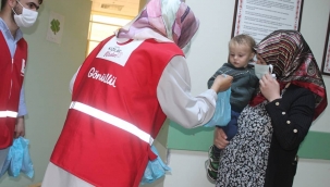 TÜRK KIZILAY DOĞUBAYAZIT ŞUBESİ İHTİYAÇ SAHİBİ AİLELERİNİN UMUT KAPISI OLDU