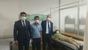 30 AĞUSTOZ ZAFER BAYARAMI TÖRENİNDE KAN ŞEKERİ DÜŞEN ÖĞRENCİYİ MÜDÜR KÖKREK YANLIZ BIRAKMADI