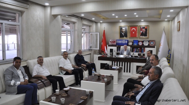 AK PARTİ AĞRI İL BAŞKANI AV. HALİL ÖZYOLCU'YA DOĞUBAYAZIT'IN SORUNLARI (DESK) PLATFORMU ​​​​​​​ÜYELERİ TARAFINDAN SUNULDU.