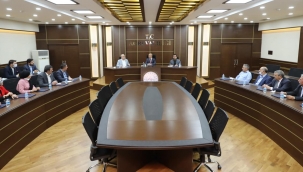 AK PARTİ AĞRI İL YÖNETİMİ VE AĞRI VALİLİĞİ ARASINDA BİR TOPLANTI GERÇEKLEŞTİ.