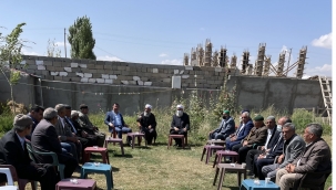 DİYADİN ESKİ BELEDİYE BAŞKANI SALİH YAŞAR İKİ HUSUMETLİ AŞİRETİ BARIŞTIRDI