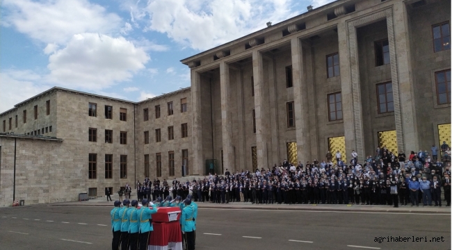  DOÇ. DR. YAŞAR ERYILMAZ, TBMM'DE YAPILAN TÖREN İLE SON YOLCULUĞUNA UĞURLANDI