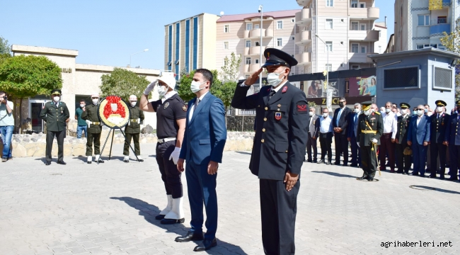 DOĞUBAYAZIT'TA 30 AĞUSTOS ZAFER BAYRAMI TÖRENLER İLE KUTLANDI