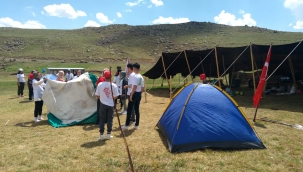 "Telafide Ben de Varım" Diyen Ağrılı İzci öğrenciler Balık Gölü'nde Kampı Kurdu