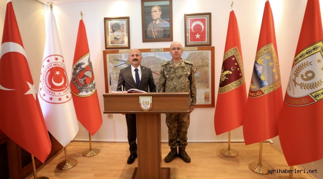 AĞRI VALİSİ VAROL'DAN 1.MKNZ.P.TUG.KOM. ÖZBAKIR PAŞAYA HAYIRLI OLSUN ZİYARETİ