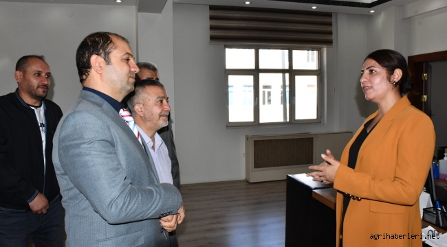 BELEDİYE BAŞKANI ACAR,  KAMULAŞTIRIP PARASINI BİZ VERECEĞİZ.