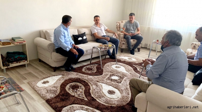 KAYMAKAM AKPINAR, AŞI İÇİN KÖY KÖY GEZİYOR