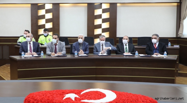 Ağrı'da "2021-2022 Kış Mevsiminde Alınacak Trafik Tedbirleri Toplantısı" Yapıldı