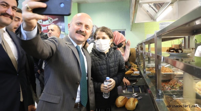 Vali Varol, Abdurrahim Avrasi KYK Kız Öğrenci Yurdunda Gençlerle Bir Araya Geldi