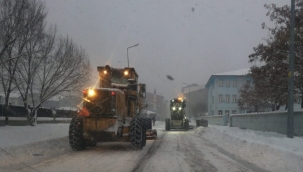 AĞRI'DA YOĞUN KAR YAĞIŞI 