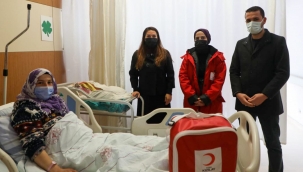 Funda Varol, Yeni Yılın İlk Bebeklerini Hastanede Ziyaret Etti 