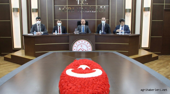 Ağrı Valisi Varol, STK Temsilcileriyle Bir Araya Geldi