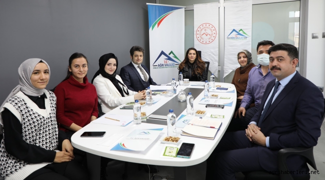 BAYAN VAROL, KANSERDE ERKEN TEŞHİS PROJE KOORDİNASYON MERKEZİNİ ZİYARET ETTİ