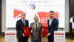 Ağrı Valisi Varol, "Bir Sınıf Bir Koli" Projesi Protokolüne İmza Attı