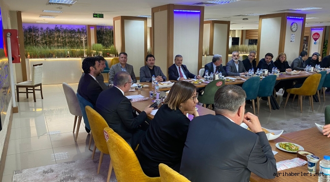 Çevre ve Şehircilik Birim Bşk. Yrd. Ağrı'da Sorunları Dinledi