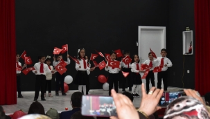 İstiklal Marşı'nın 101. yıl dönümü Doğubayazıt ilçesinde kutlandı