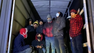 JANDARMA KAMYON KASASINDA 55 AFGAN UYRKLU GÖÇMEN YAKALANDI