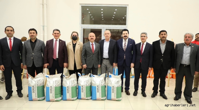 AĞRI'DA SÖZLEŞMELİ TARIM LANSMANI VE TOHUM DAĞITIM TÖRENİ DÜZENLENDİ