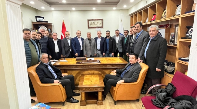 AK PARTİ AĞRI İL BAŞKANI ÖZYOLCU, DOĞUBAYAZIT'TA TACİRLERİN SORUNLARINI DİNLEDİ