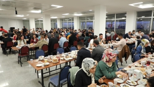 VALİ VAROL, BAŞKAN SAYAN, SAĞLIK PERSONELİYLE BERABER İFTAR AÇTI