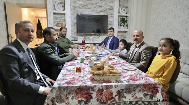 VALİ VAROL, İFTARI ÖĞRENCİ VE AİLELERLERLE AÇTI