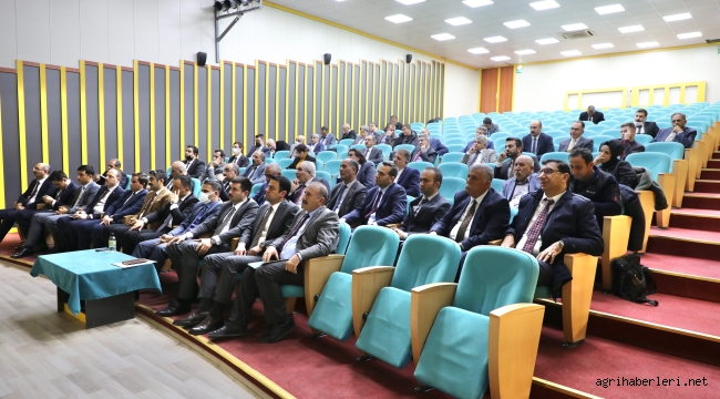 Vali Varol'un Başkanlığında Ağrı'da, 2022 Yılı 2. İl Koordinasyon Kurulu Toplantısı Gerçekleştirildi