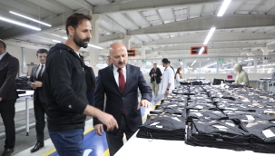 AĞRI VALİSİ VAROL, TEKİSTİLKENT'TE EMEK KAHRAMANLARINI ZİYARET ETTİ