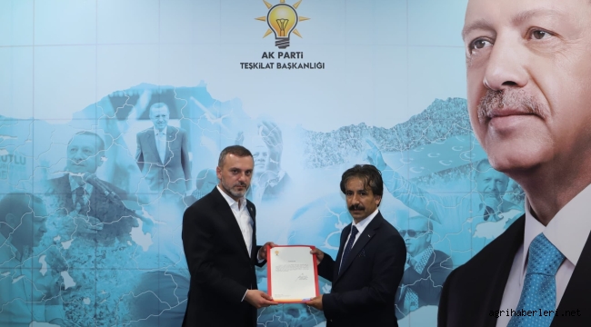 AK PARTİ DİYADİN İLÇE ÖRGÜTÜNÜ ORHAN ÖZDEN'E EMANET ETTİ