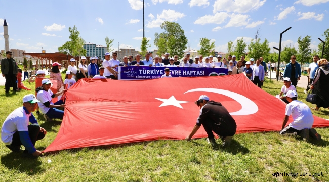 Ağrı'da Sıfır Atık Parolasıyla "81 İlde 81 Milyar Adım Çevre Yürüyüşü" Düzenlendi