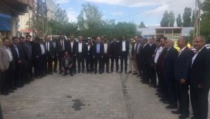 İL BAŞKANI ÖZYOLCU VE EKİBİ İLÇE BAŞKANI ÖZDEN&#39;İ ZİYARET ETTİ