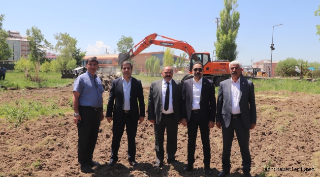 SAYAN, TALİMATI VERDİ TUNÇ, 20 YILDIR AÇILMAYAN YOLU AÇIYOR.
