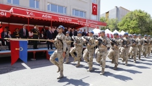 30 Ağustos Zafer Bayramı Ağrı'da Törenler İle Kutlandı