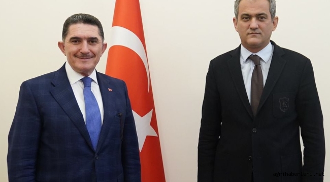 AK Parti Ağrı Milletvekili, Ekrem Çelebi Milli Eğitim Bakanı Mahmut Özer'i ziyaret etti.