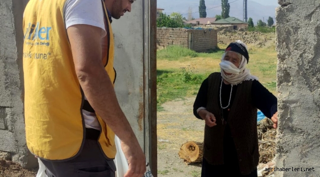 İYİLİKDER YARDIMLARINA DEVAM EDİYOR