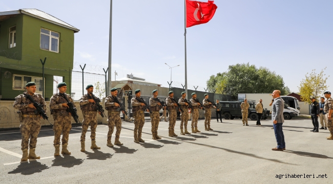 AĞRI ÖZEL HAREKAT ŞUBE MÜDÜRLÜĞÜNE VALİ VAROL'DAN ZİYARET 