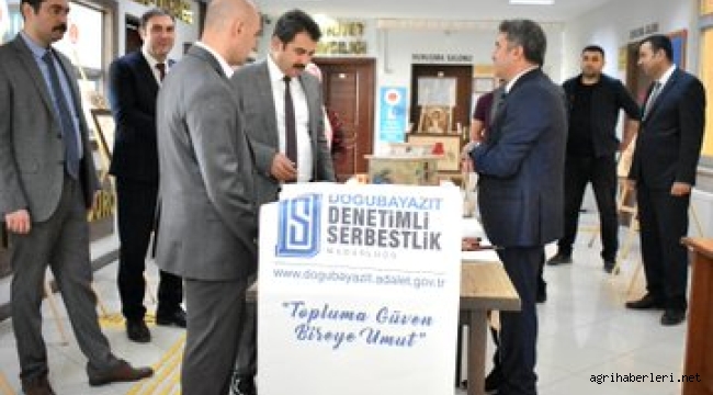 DOĞUBAYAZIT ADLİYE SARAYINDA MAHKUMLARIN ESRLERİ SERGİLENDİ