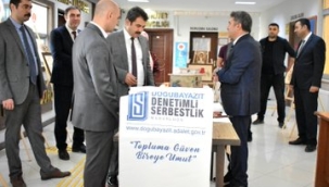 DOĞUBAYAZIT ADLİYE SARAYINDA MAHKUMLARIN ESRLERİ SERGİLENDİ