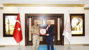 Jandarma Genel Komutanı Orgeneral Arif ÇETİN, bir dizi ziyaret için Ağrı'da